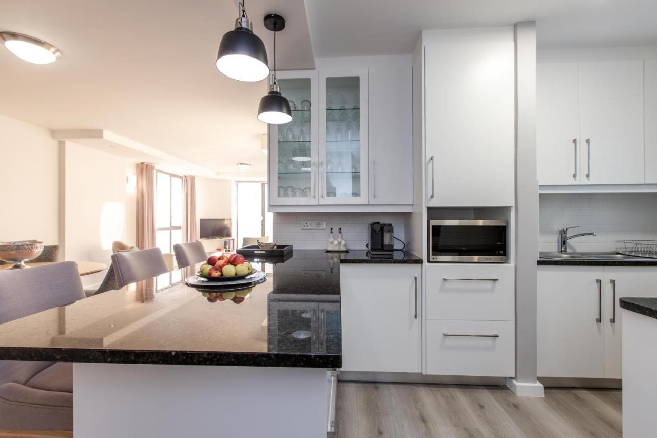 Hibernian Towers 807, Beach Road, Strand Buitenkant foto